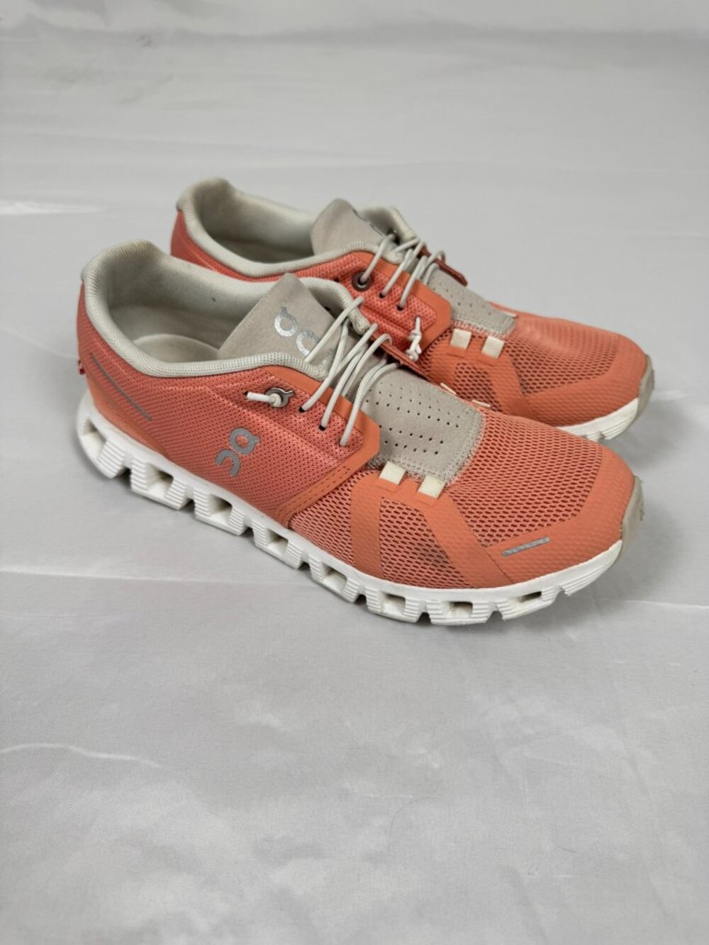On Running Cloud 5 Sneakers Size 8 Flamingo Pink + Extra Laces